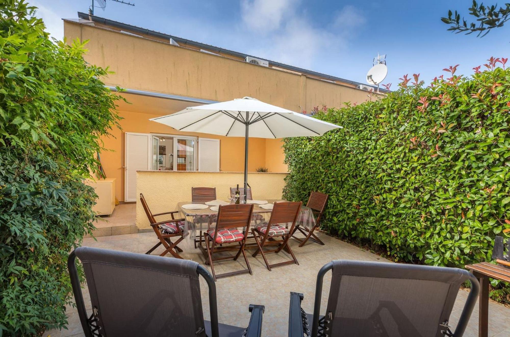 Apartment Buneta With Relaxing Outdoor Area Ližnjan Екстериор снимка