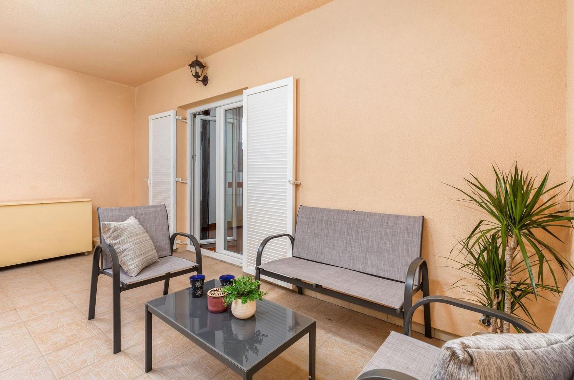 Apartment Buneta With Relaxing Outdoor Area Ližnjan Екстериор снимка